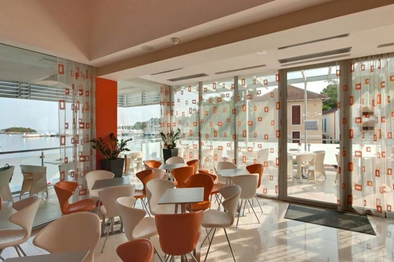 Maistra Select Belvedere Resort 브르사르 4*,